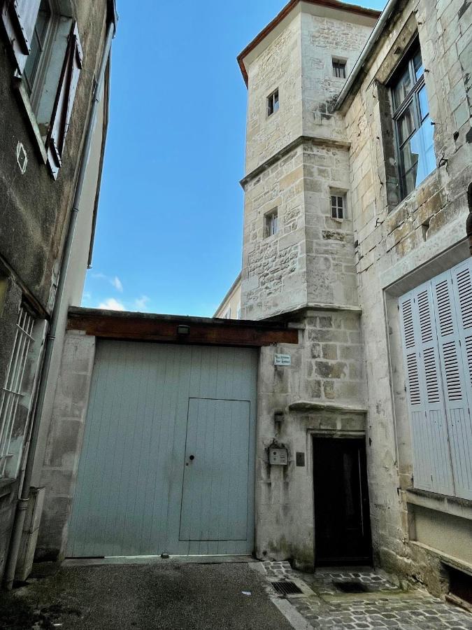 Le Show Room Auxerre Eksteriør bilde