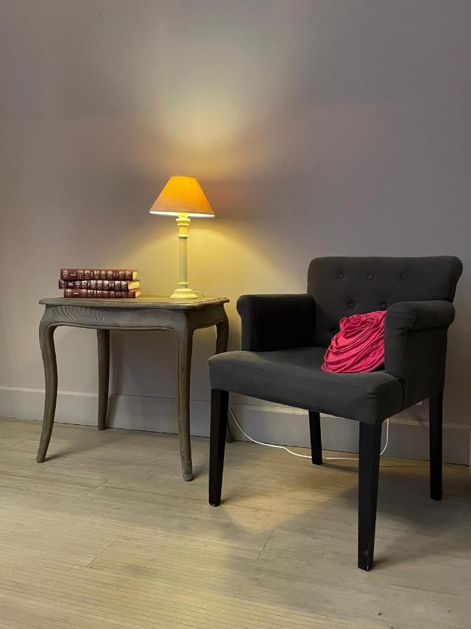 Le Show Room Auxerre Eksteriør bilde